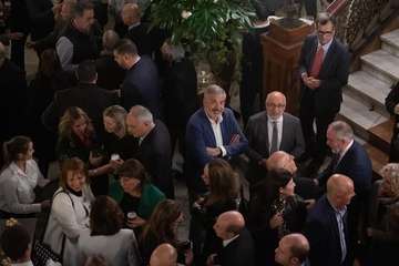 Morales recoge la Medalla de Oro de la Cámara por el servicio del Cabildo a la economía de la Isla (Foto TA)